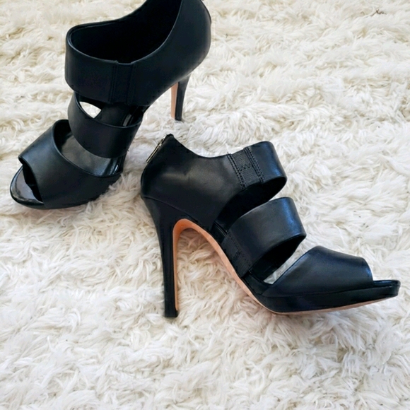 White House Black Market Adalyn Heels Size 7 - Picture 3 of 5